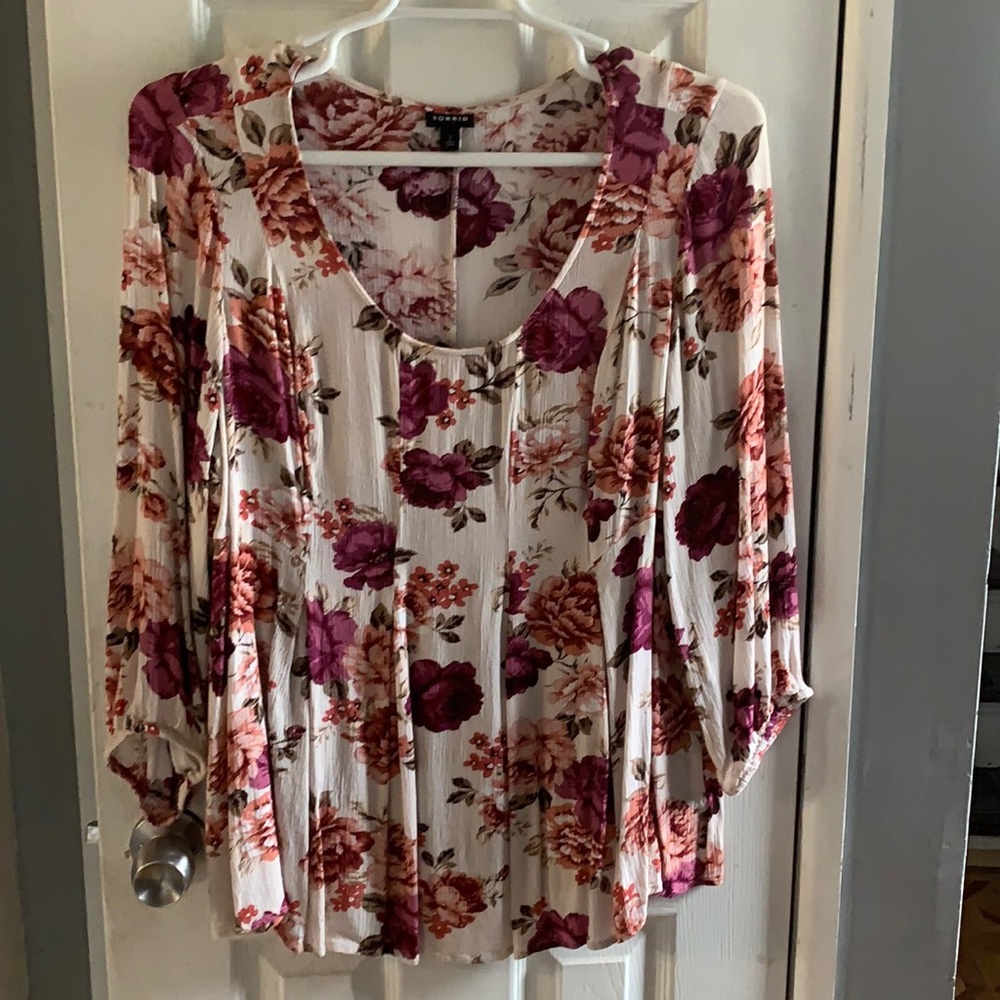 Ivory Rose Crinkle Gauze Pleated Blouse